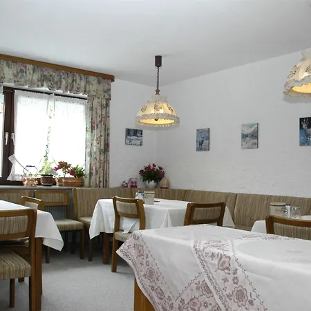 Gaestehaus Winsauer Pensión 3*